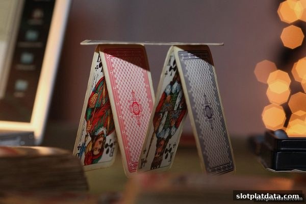 Slots平台视角：胡牌瞬间的心理波动与长期心态演变