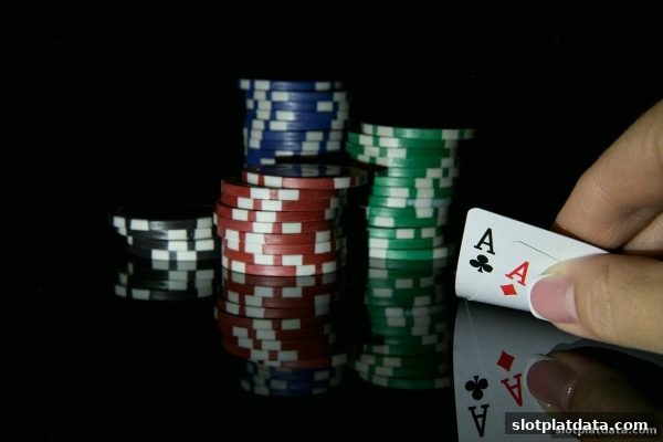 德州扑克快速决策心法：在slots平台玩转USDT资金与节奏